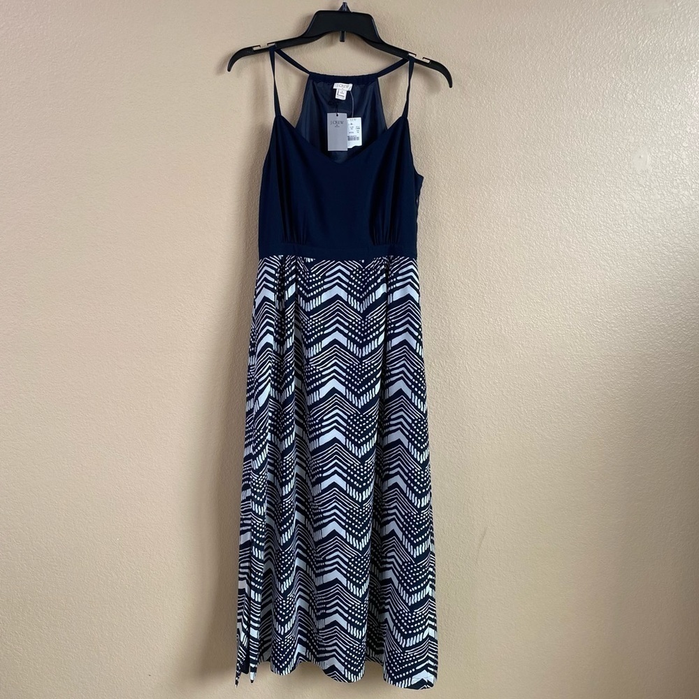 J. Crew New Size 6P Sleeveless Midi Dress Navy Cream Chevron Print‎
